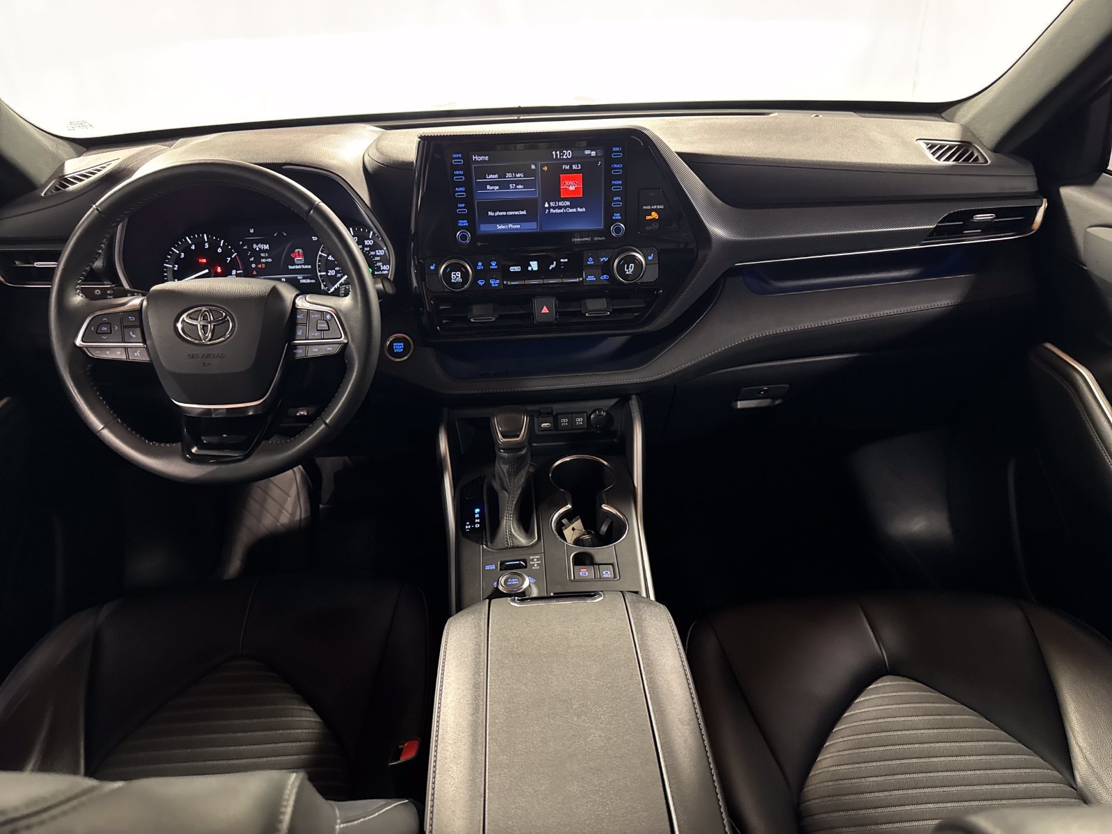 Used 2021 Toyota Highlander XSE AWD/4WD image 4