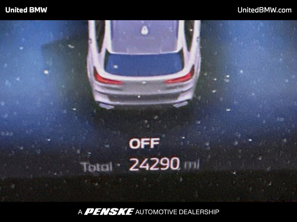 Used 2025 BMW X5 xDrive40i w/ M Sport Package AWD/4WD image 14