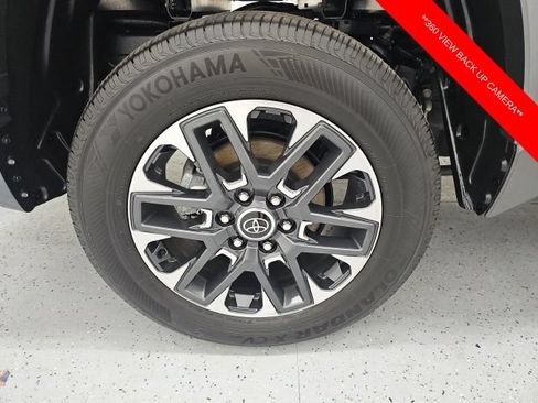 Used 2024 Toyota Tundra Limited AWD/4WD image 7