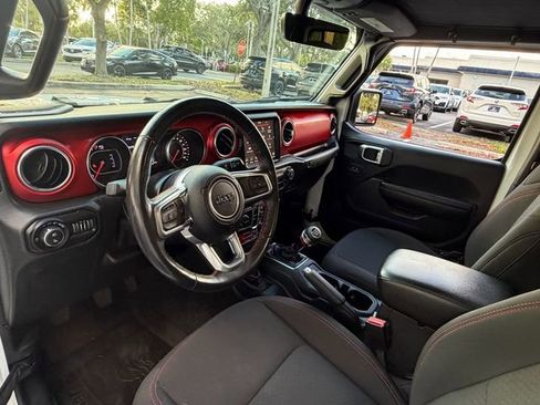 Used 2021 Jeep Gladiator Rubicon AWD/4WD image 10
