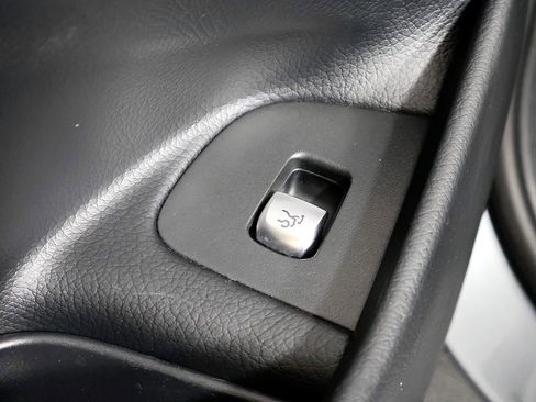 Used 2018 Mercedes-Benz E 43 AMG 4MATIC Sedan image 19