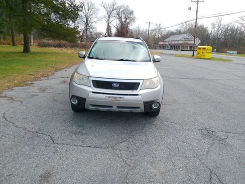 Used 2010 Subaru Forester 2.5X Premium image 3
