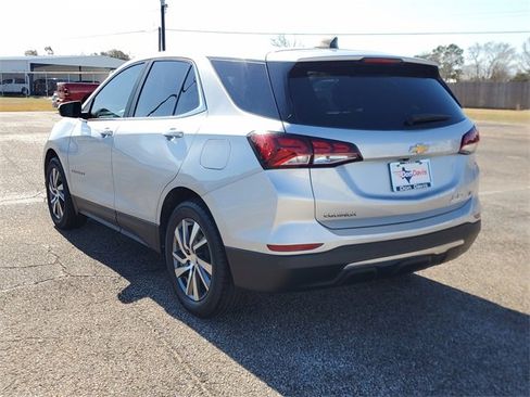 Used 2022 Chevrolet Equinox LT image 4