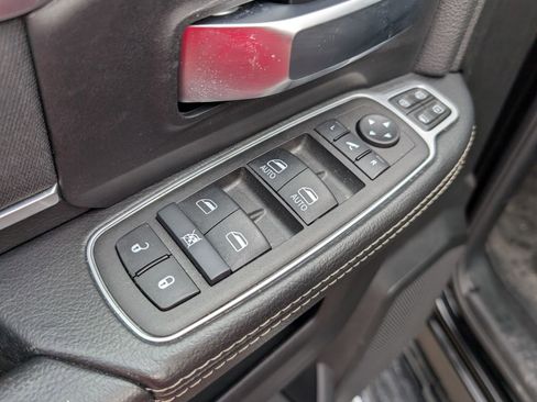 Used 2024 RAM 2500 Big Horn w/ Sport Appearance Package image 7