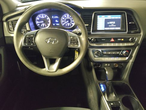 Used 2018 Hyundai Sonata SE FWD image 22