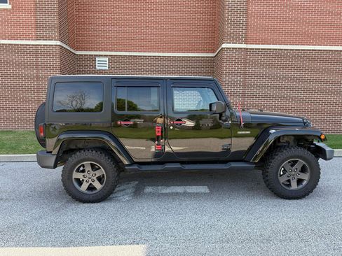 Used 2016 Jeep Wrangler Unlimited Sport AWD/4WD image 16