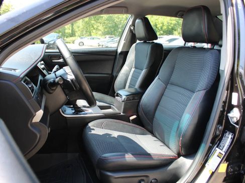 Used 2015 Toyota Camry SE FWD image 22