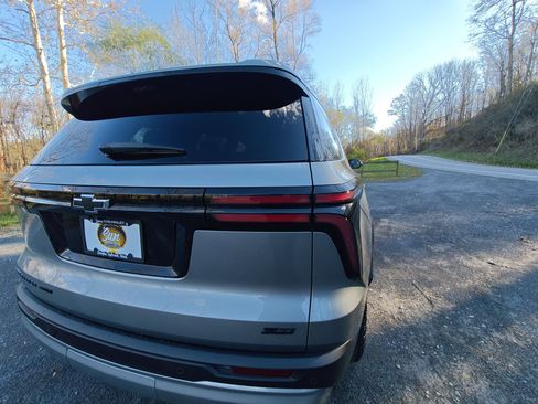 New 2026 Chevrolet Traverse Z71 w/ Driver Confidence Package image 36