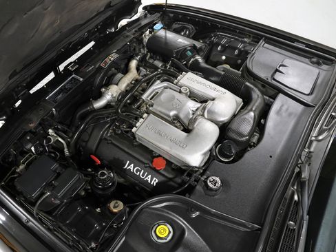 Used 1998 Jaguar XJ8 RWD image 5