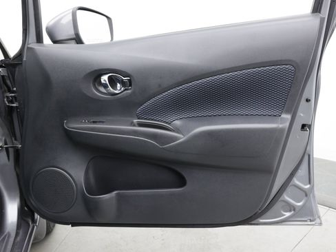 Used 2018 Nissan Versa Note SV FWD image 36