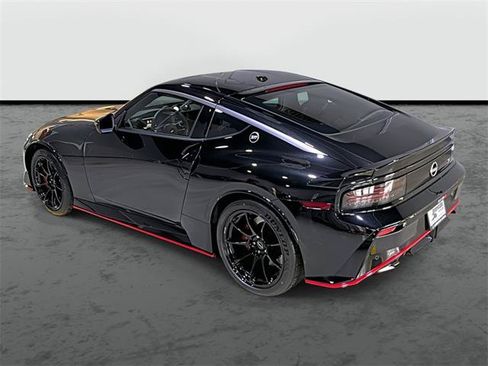 Used 2024 Nissan Z NISMO w/ Floor Mat Package RWD image 2