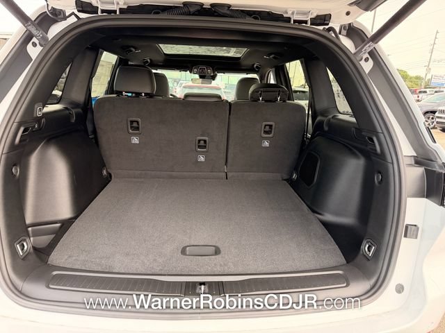 New 2026 Jeep Grand Cherokee Limited w/ Limited Altitude Package RWD image 12