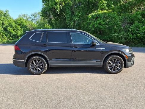 Used 2022 Volkswagen Tiguan SE FWD image 6