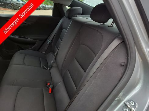 Used 2025 Chevrolet Malibu LS FWD image 9