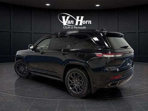 Used 2025 Jeep Grand Cherokee Summit w/ Obsidian Package image 3