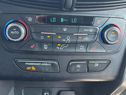 Used 2017 Ford Escape SE w/ Equipment Group 201A AWD/4WD image 14