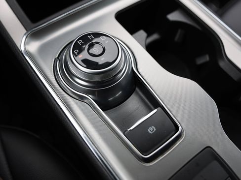 Certified 2022 Ford Edge SEL w/ Convenience Package image 33