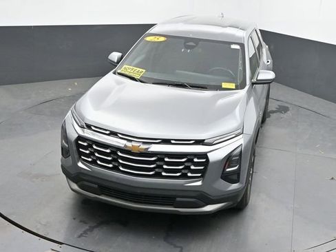Used 2025 Chevrolet Equinox LT AWD/4WD image 14