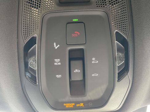 Used 2025 Audi SQ5 Premium Plus AWD/4WD image 32