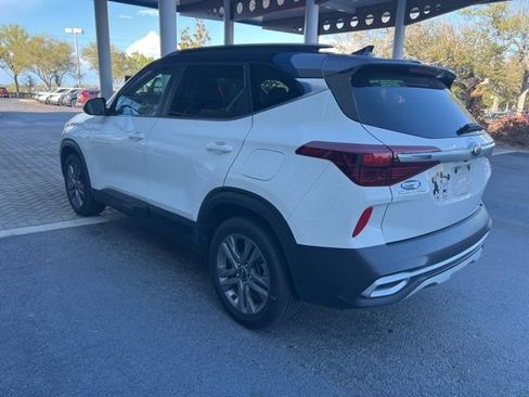 Used 2021 Kia Seltos S image 4