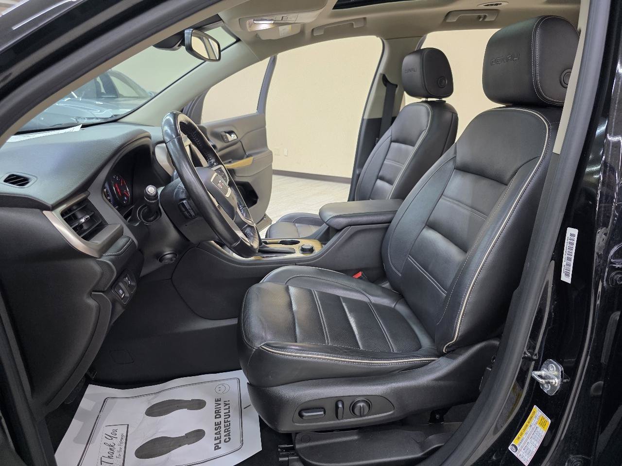 Used 2017 GMC Acadia Denali AWD/4WD image 18