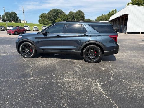 Used 2022 Ford Explorer ST w/ Equipment Group 401A RWD image 9