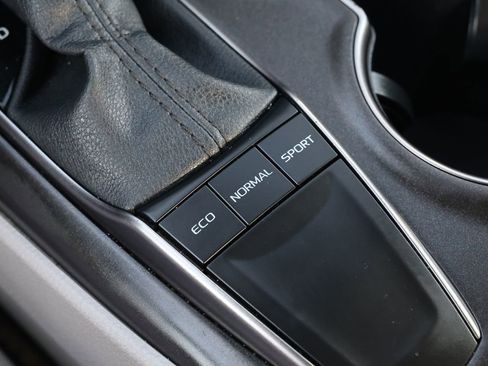 Used 2024 Toyota Camry SE image 23