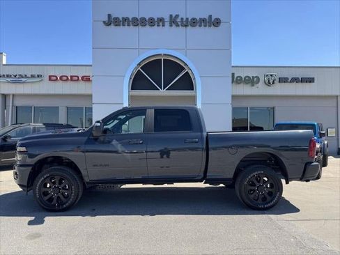 New 2026 RAM 2500 Laramie w/ Night Edition AWD/4WD image 40