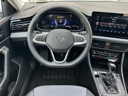 New 2026 Volkswagen Jetta SE image 12