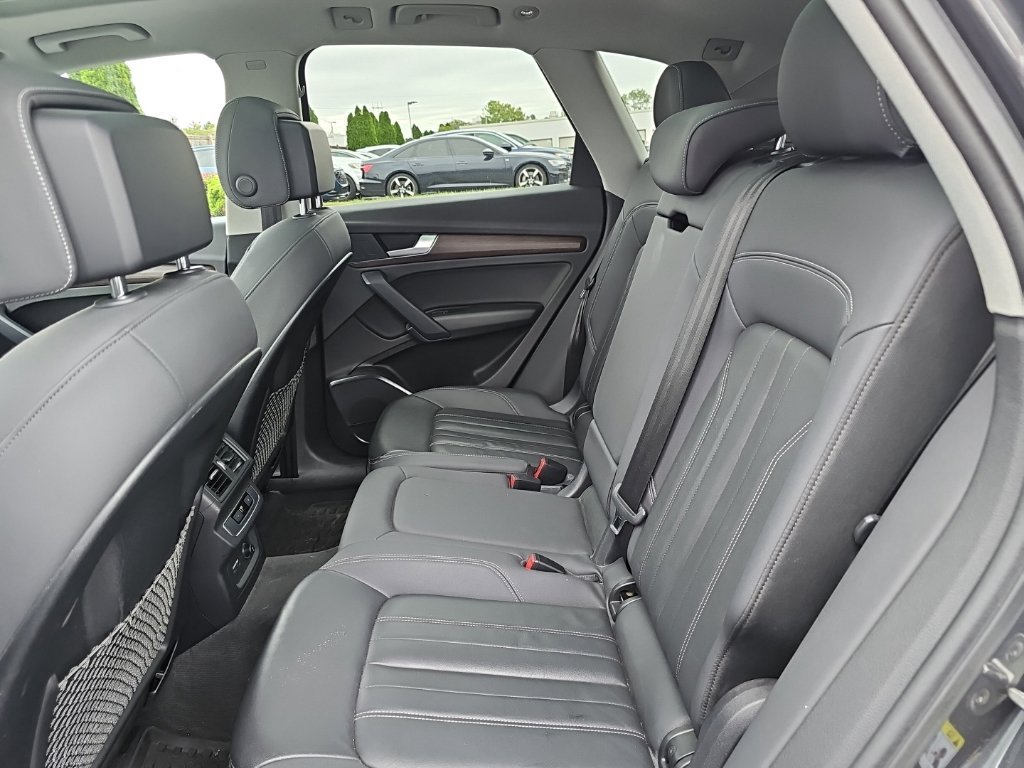 Used 2021 Audi Q5 2.0T Premium w/ Convenience Package AWD/4WD image 12