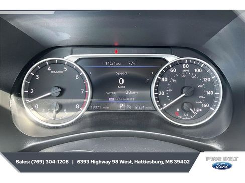 Used 2025 Nissan Sentra SR FWD image 14