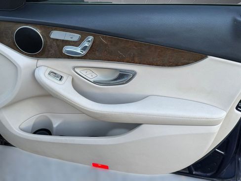 Used 2018 Mercedes-Benz C 300 Sedan image 32