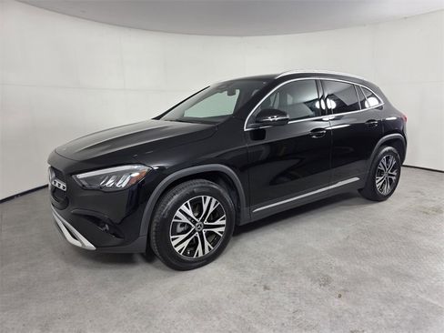 Certified 2025 Mercedes-Benz GLA 250 image 8