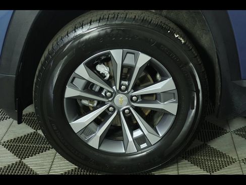 Used 2025 Chevrolet Equinox LT FWD image 5