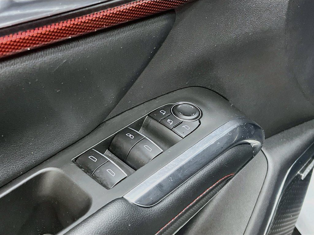 Used 2025 Chevrolet Traverse RS w/ LPO, Floor Liner Package AWD/4WD image 18
