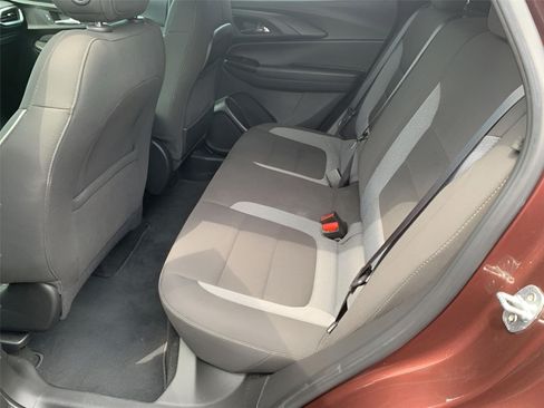 Used 2022 Chevrolet TrailBlazer LT w/ Convenience Package FWD image 19