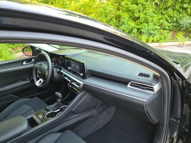 Used 2023 Kia K5 LXS FWD image 10