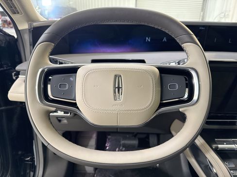 New 2026 Lincoln Nautilus Premier image 13