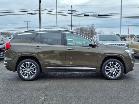 Certified 2024 GMC Terrain Denali w/ Denali Premium Package AWD/4WD image 2