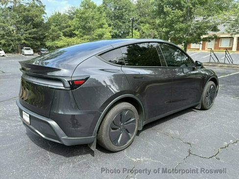 Used 2026 Tesla Model Y Long Range RWD image 7