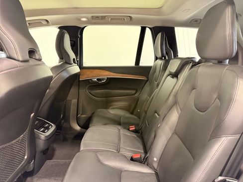 Used 2023 Volvo XC90 B5 Plus AWD/4WD image 21
