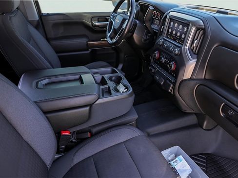 Used 2021 Chevrolet Silverado 1500 LT image 32
