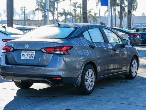 Used 2020 Nissan Versa S image 5