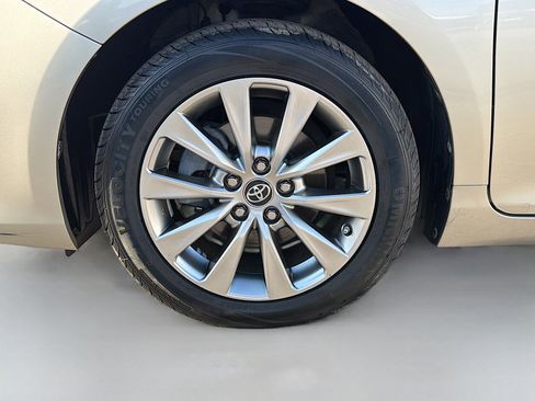 Used 2017 Toyota Camry XLE FWD image 38