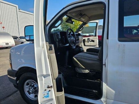 Used 2019 Chevrolet Express 3500 LT w/ LT Preferred Equipment Group RWD image 24