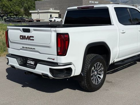 Used 2020 GMC Sierra 1500 AT4 w/ Off-Road Performance Package AWD/4WD image 10