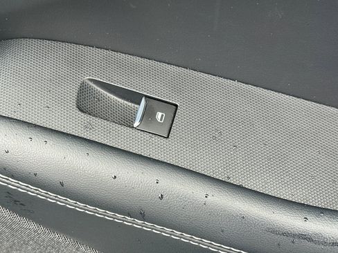 Used 2022 Ford Mustang Mach-E Premium image 21