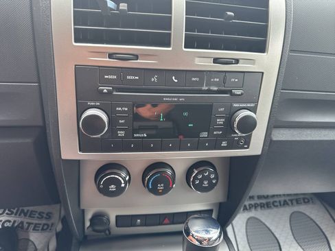 Used 2011 Dodge Nitro Heat w/ Popular Equipment Group AWD/4WD image 32