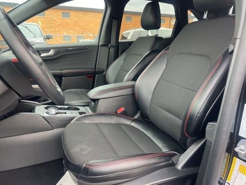 Certified 2024 Ford Escape ST-Line w/ Tech Pack #1 image 18