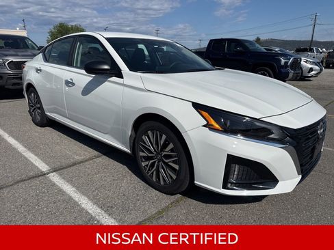 Certified 2025 Nissan Altima 2.5 SV FWD image 4